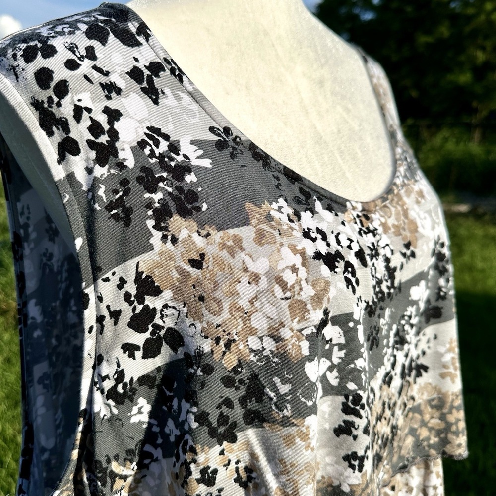 CROFT & BARROW Tiered Floral Sleeveless Top Sz 3X Black White Gray Beige Career - Picture 10 of 13